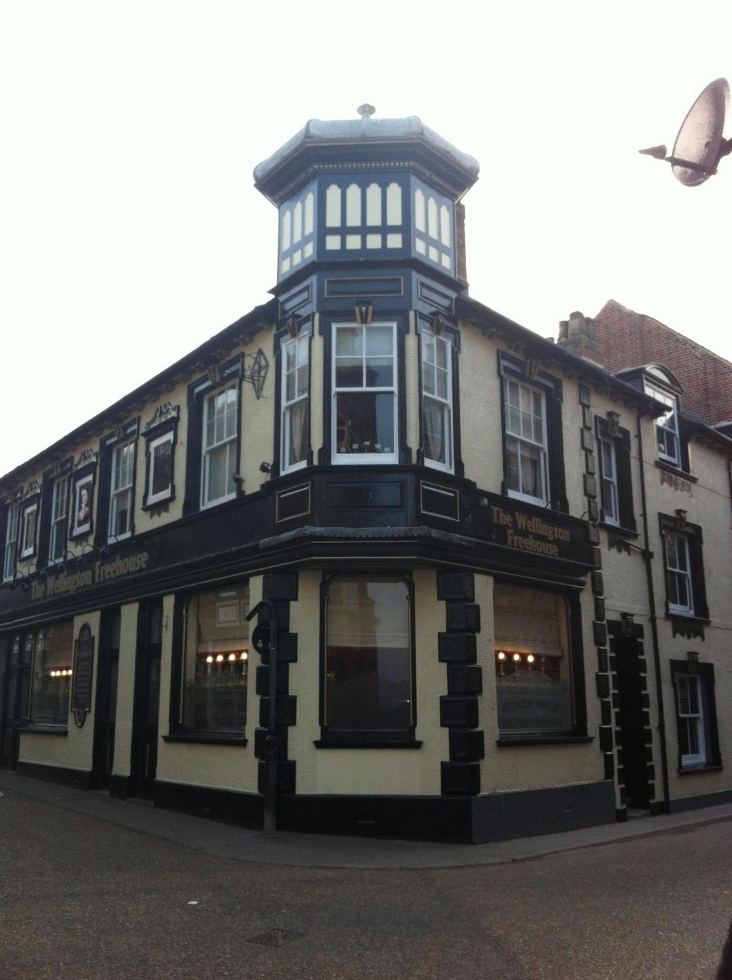 The Wellington Pub Cromer Exterior photo